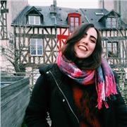 Soy estudiante de Traducción e interpretación y doy clases de inglés y francés